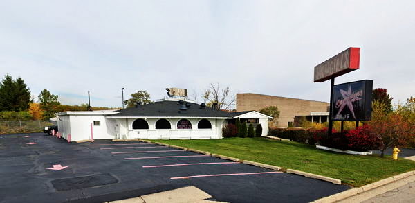 Big Boy Restaurants (Elias Brothers, Elias Bros) - Grand Rapids - 3525 E Mall Dr Se (newer photo)